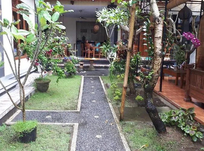 Puji Hostel